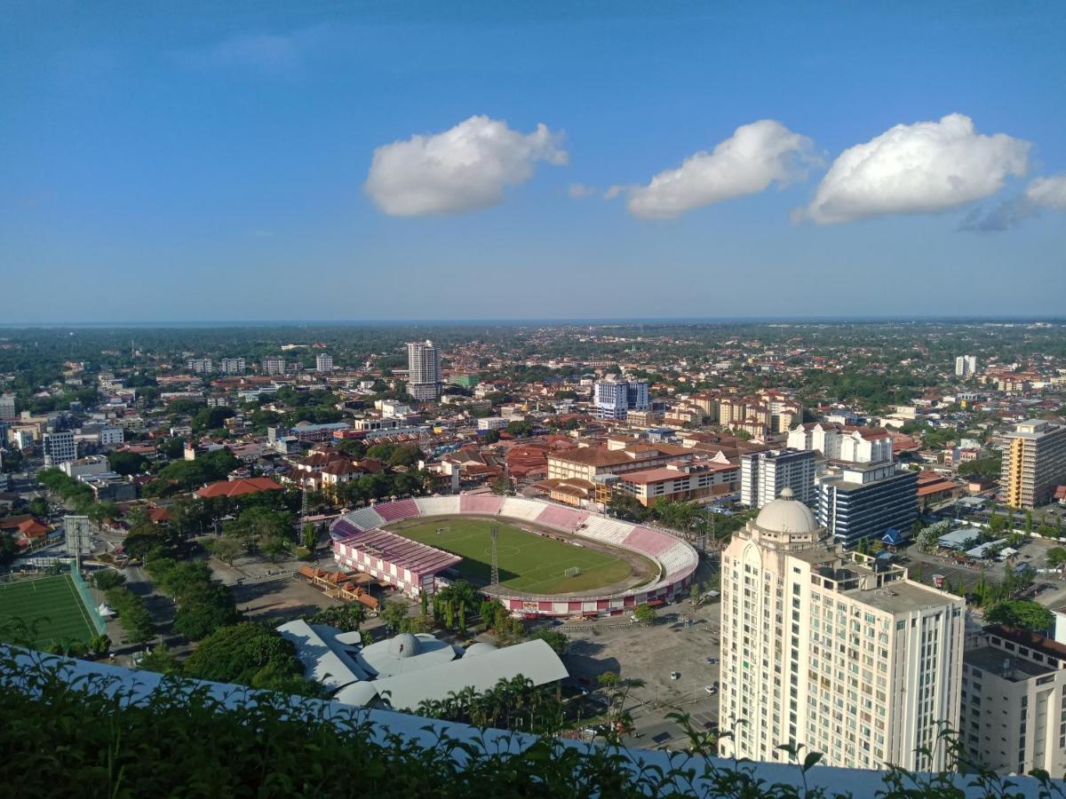 Appartamento Panglima Troika Residensi Kota Bharu Esterno foto